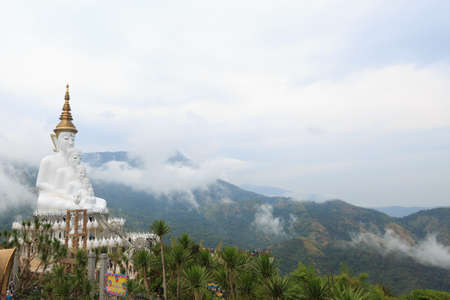 Wat Pha Sorn Kaew also known as Wat Phra That Pha Kaew, is a Buddhist monastery and temple in Khao Kho district, Phetchabun, Thailand.のeditorial素材
