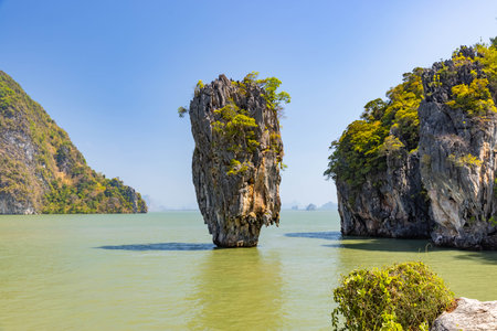 Koh Tapoo (James Bond island), a famous destination of tourist in Ao Phang Nga National Park, Phang Nga, Thailandの写真素材