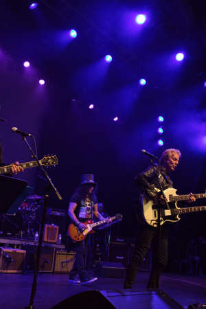 Don Felder jams with Jimmy Vivino and Slashのeditorial素材