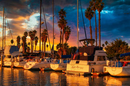 Sunrise in the Channel Islands Harbor Californiaの写真素材