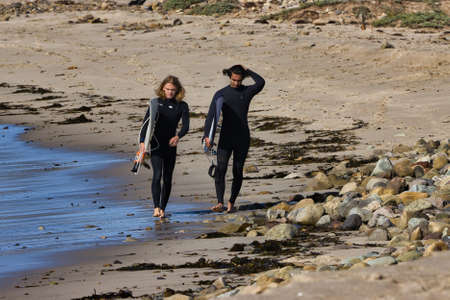 Surfing summer waves at Leo Carrillo state beachのeditorial素材