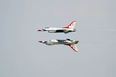 F-16 Falcon Airshow   by USA 