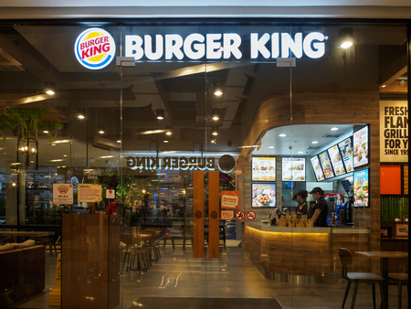 Muang, Nakhonratchasima /Thailand - May 10, 2018: Burger king store and Burger king logo in Themall Korat departmentstore.のeditorial素材