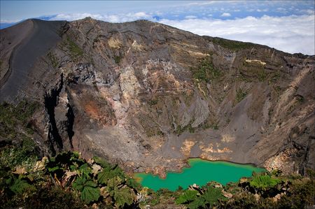 The Irazú Volcano (Spanish: Volcán Irazú) is an active volcano in Costa Rica, situated in the Cordillera Central close to the city of Cartago. The Irazú Volcano (Spanish: Volcán Irazú) is an active volcano in Costa Rica, situated in the Cordillera Central close to the city of Cartago.