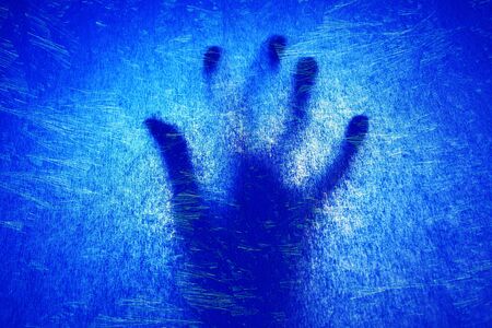 hand under iceの写真素材