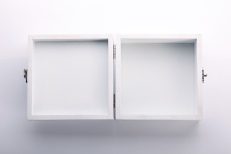 white wood box open of the product packaging
