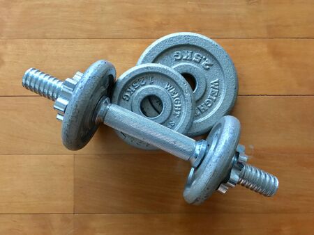Weight lifting equipmentの素材