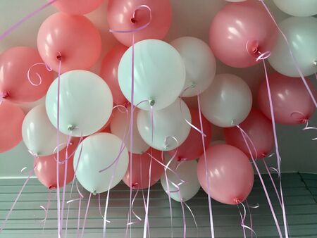 Pink and white balloonsの素材