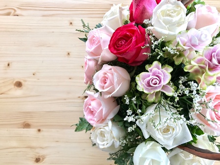 Colorful rose bouquet with space for writingの素材