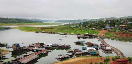 old wooden bridge Mon in Sangkhla Buri, province Kanchanaburi, Thailandのeditorial素材