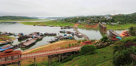 old wooden bridge Mon in Sangkhla Buri, province Kanchanaburi, Thailandのeditorial素材