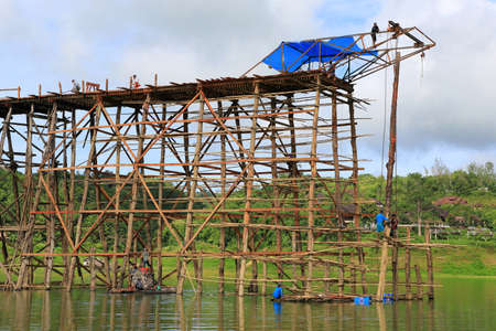 old wooden bridge Mon in Sangkhla Buri, province Kanchanaburi, Thailandのeditorial素材