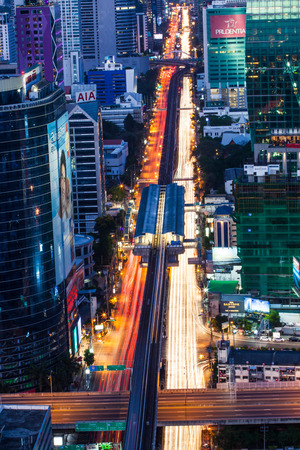 traffic of Bangkok night bird eye viewのeditorial素材