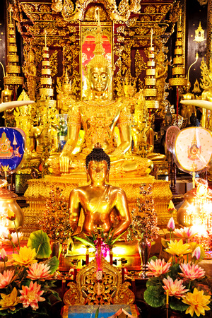 golden sitting buddha,Chaing mai Thailandのeditorial素材