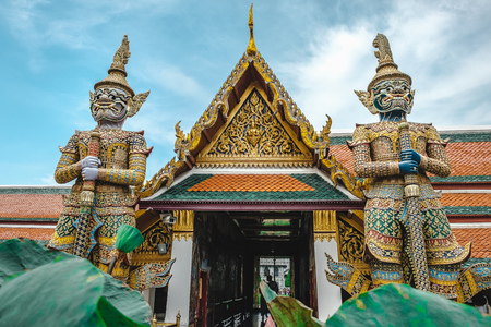 Giant of Wat Phra Kaew, Giant Protector Stupa Place And holy building For the sake of Buddhism to be stability and prosperous.のeditorial素材