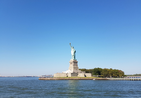 Statue of Liberty from Manhattan cruise, New Yorkの写真素材
