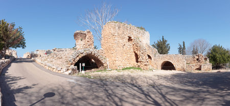 Remains of walls and buildings in the Yehiam fortress.Yehiam is situated next to the ruins of the Ottoman-era castle of Jiddin, built on top of the 13th-century Crusader castle of Judin.の写真素材