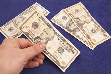 Inspecting banknotes