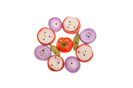 Rings of tomatoes with onions, red onionsの写真素材