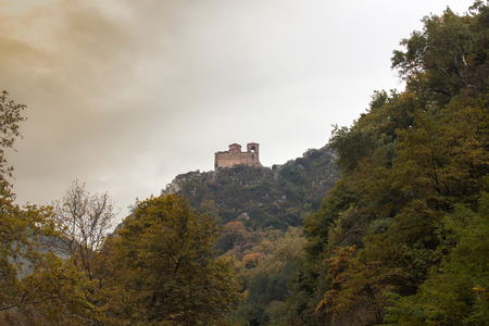 Assen's fortress in the Rhodope Mountains.The fortress existed in the time of the Thracians, being restored by Byzantium in the 9th century. It was captured by the Crusaders at the time of the Fourth Crusadeのeditorial素材