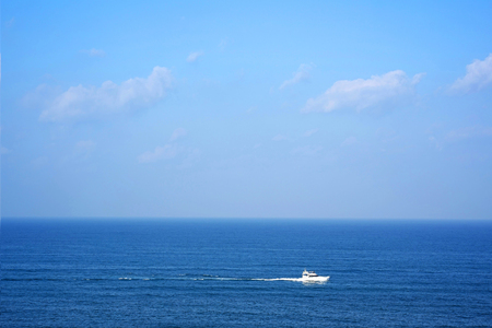 Sea horizon on a sunny summer dayの写真素材