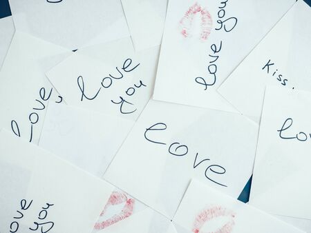 Notes with gentle words for your loved one