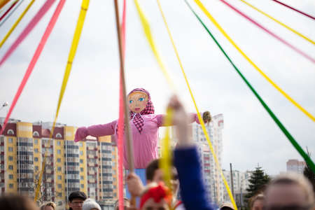 Belarus, the city of Gomil, February 24, 2020. Maslenitsa holiday.Scarecrow on a winter holiday.のeditorial素材
