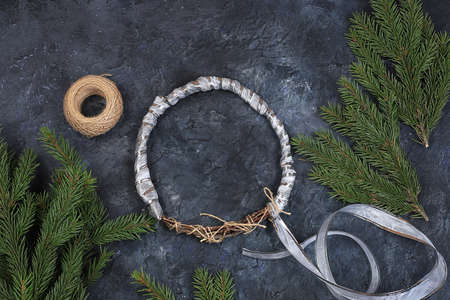 Christmas wreath, step-by-step photo-making instructions, an easy way to make home decoration, step...