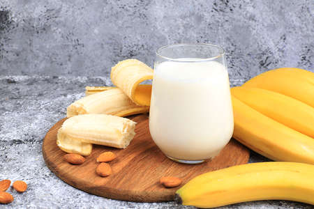 Banana vegan alternative milk lactose and gluten free, no allergies, healthy eating concept, maintaining healthy gut microflora, diet food, weight loss,の写真素材