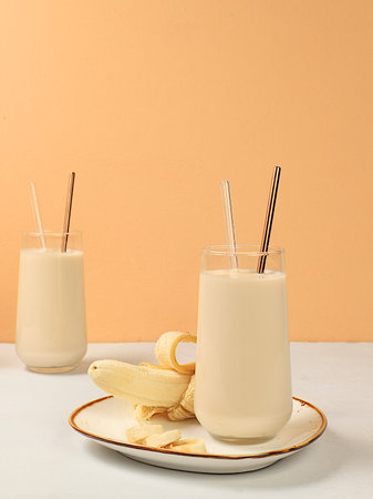 Banana vegan alternative milk lactose and gluten free, no allergies, healthy eating concept, maintaining healthy gut flora, diet food, weight loss, selective focusの写真素材