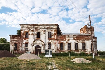 Sights of the Saratov region. Historical building in the Volga region of Russia ,old abandoned ruined church of the Church of St. Michael the Archangel in the village of Lohの写真素材