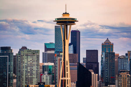 Seattle skyline panorama with the Seattle Space Needle at sunset view from Kerry Park in Seattle, WAの素材 [FY310188235016]