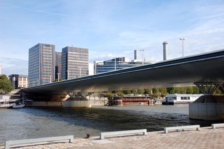 Charles de Gaulle bridge in Paris, Franceのeditorial素材