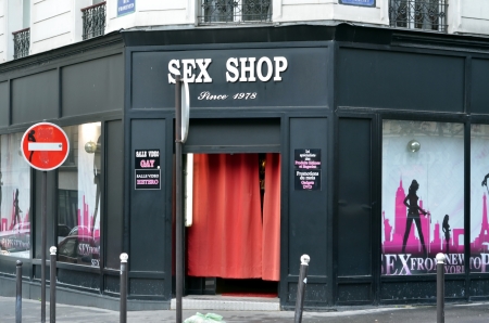 Sex Shop; Pigalle, Montmartre;   Red light district in Paris, Franceのeditorial素材