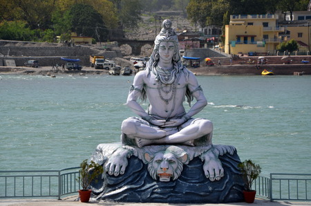 RISHIKESH, INDIA - APRIL 7, 2013 - Shiva. Sculpture in Rishikesh, Indiaのeditorial素材