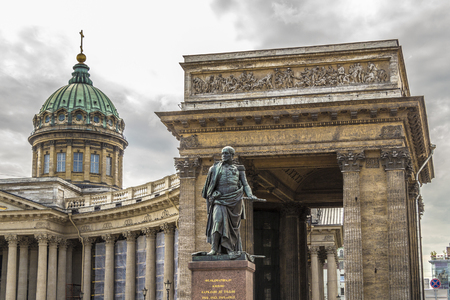 ST PETERSBURG, RUSSIA - JULY 28, 2015: Monument to Barclay de Tolly on the background of the Kazan Cathedral.のeditorial素材