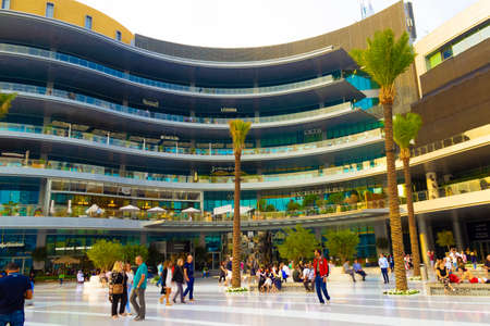 Dubai, UAE - November 28, 2018: View of the world's largest mall Dubai Mall outside.のeditorial素材