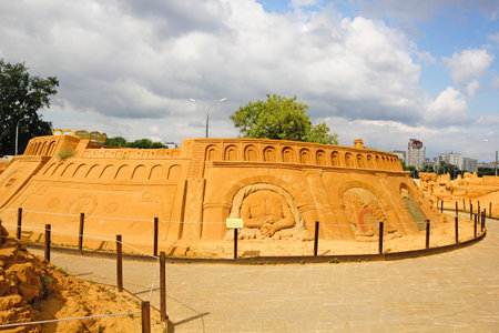 KOLOMENSKOYE,MOSCOW,RUSSIA-JULY 10, 2011:"Masterpieces of Italian culture" Exhibition of sand sculptures.Colosseum. By Milvani(Ireland), Steiger(Netherlands), Molokov,Gryadov,Fedotov,Torkhov(Russia)のeditorial素材