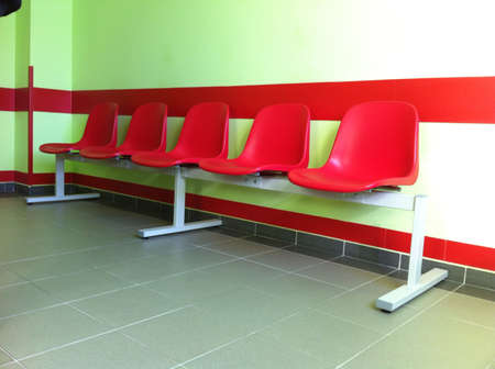 Chairs in a rowの素材