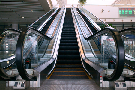 Lift High Speed ???? Rail Stationのeditorial素材