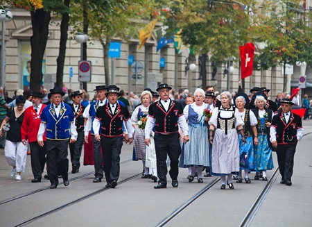 ZURICH - AUGUST 1: Swiss National Day parade on August 1, 2009 in Zurich, Switzerland. Representative of canton Appenzeller marching in traditional costumes.のeditorial素材