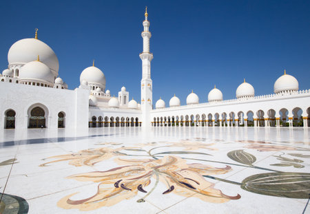 Famous Sheikh Zayed mosque in Abu Dhabi, United Arab Emiratesのeditorial素材