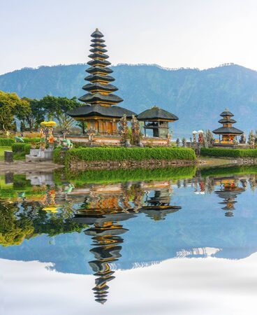 temple ulun danu bali, indonesia with water reflectionの写真素材