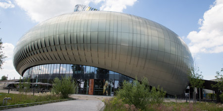 Bordeaux, Nouvelle Aquitaine / France - 06 20 2018 : La CitÃ© du Vin buildingのeditorial素材