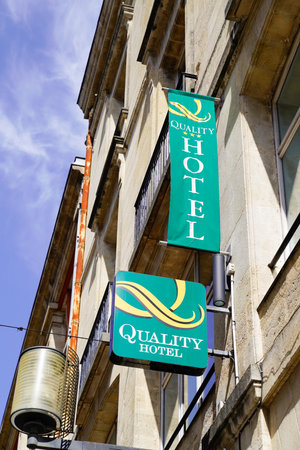 Bordeaux , Aquitaine / France - 09 18 2019 : Logo street sign Quality Inn Hotel and Suitesのeditorial素材