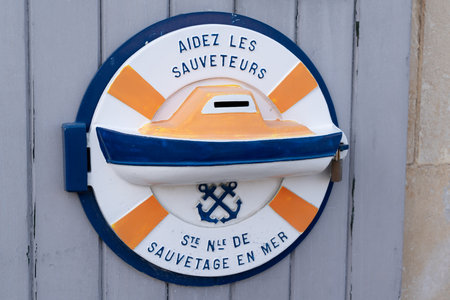 La Rochelle , Aquitaine / France - 09 18 2019 : aidez les sauveteurs avec sociÃ©tÃ© nationale de sauvetage en mer SNSM means in french : help rescuers with national rescue company at seaのeditorial素材