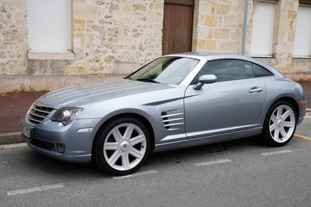 Bordeaux , Aquitaine / France - 10 14 2019 :  Chrysler Crossfire luxury sports carのeditorial素材