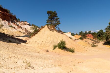 Rustrel french colorado in roussillon franceの写真素材