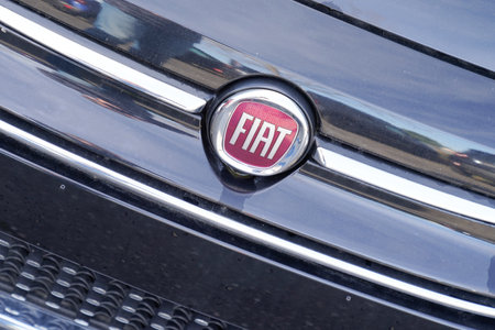 Bordeaux , Aquitaine / France - 12 04 2019 : Fiat car logo brand front sign