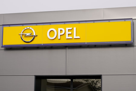 Bordeaux , Aquitaine / France - 01 22 2020 : Opel logo sign dealership German automobile manufacturer part of French Groupe peugeotのeditorial素材